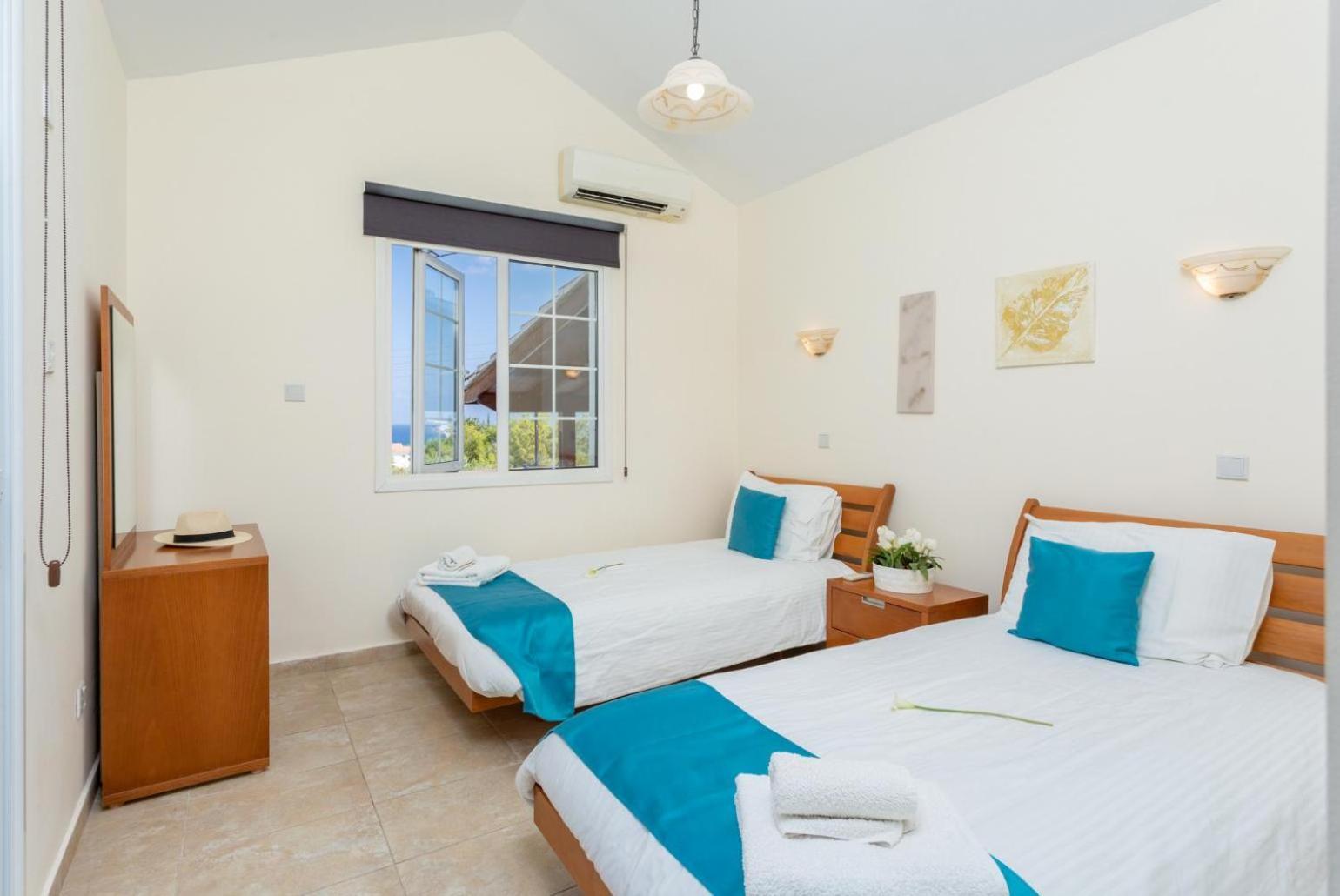 Villa Thea Neo Chorio Bagian luar foto